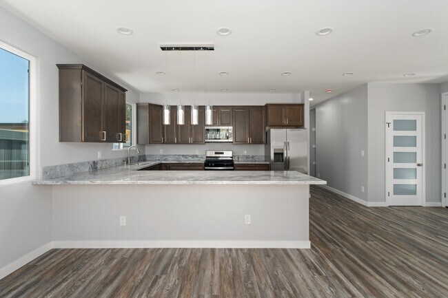 5122 Los Robles Dr Carlsbad, CA 92008 photo 5