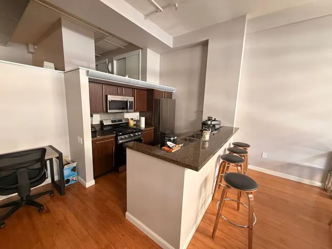 350 11th Ave San Diego, CA 92101 photo 3