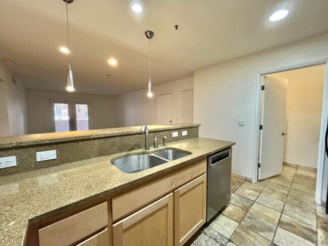 4704 E Paradise Village Pkwy N Phoenix, AZ 85032 photo 3