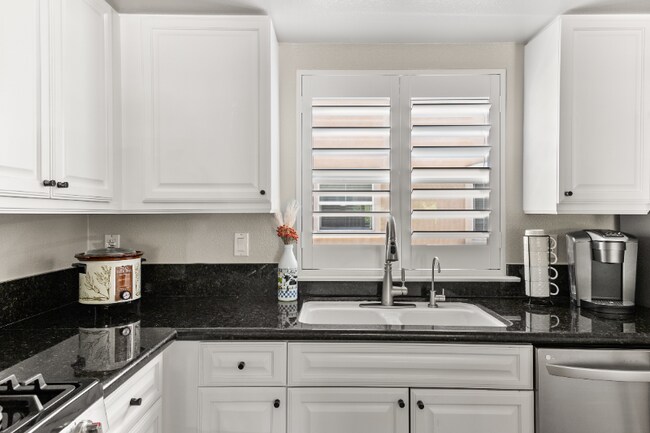 2748 Carlsbad Blvd Carlsbad, CA 92008 photo 4