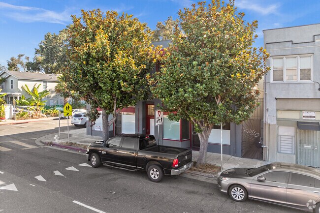 4030-4038 Martin Luther King Jr Way Oakland, CA 94609 photo 2