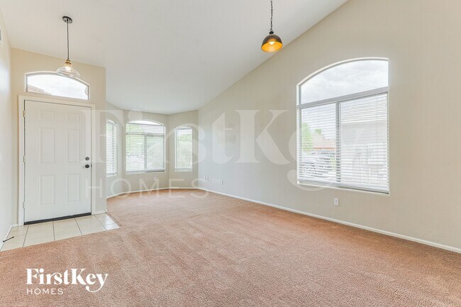 34841 N Karan Swiss Cir photo 3