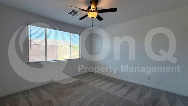 1659 W Paseo Way Phoenix, AZ 85041 photo 4