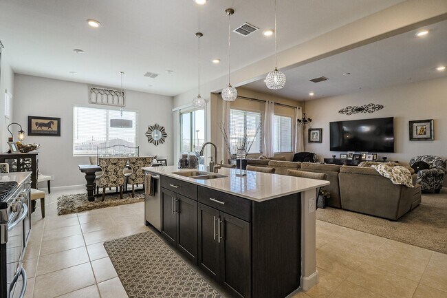 19848 W Monterosa St Litchfield Park, AZ 85340 photo 3