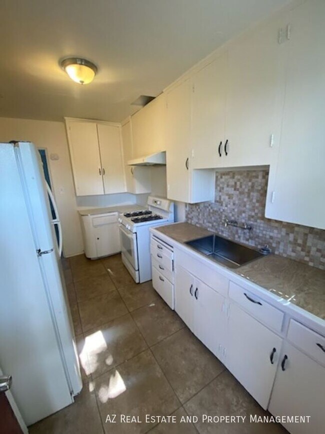 1507 N 15th Ave Phoenix, AZ 85007 photo 4