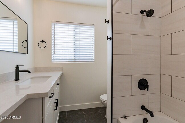 1708 N 69th St Scottsdale, AZ 85257 photo 3