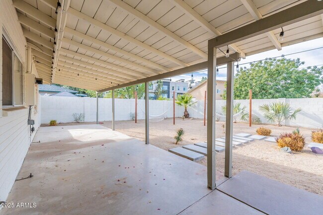 1708 N 69th St Scottsdale, AZ 85257 photo 4