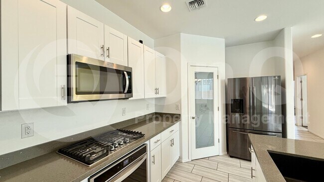 40142 W Crane Dr Maricopa, AZ 85138 photo 4