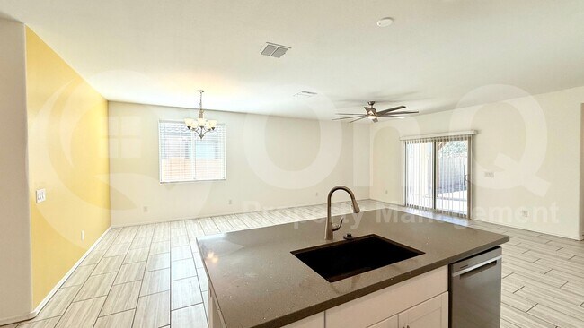 40142 W Crane Dr Maricopa, AZ 85138 photo 5