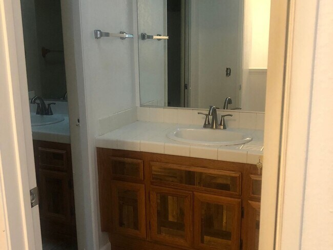 2234 River Run Dr San Diego, CA 92108 photo 2