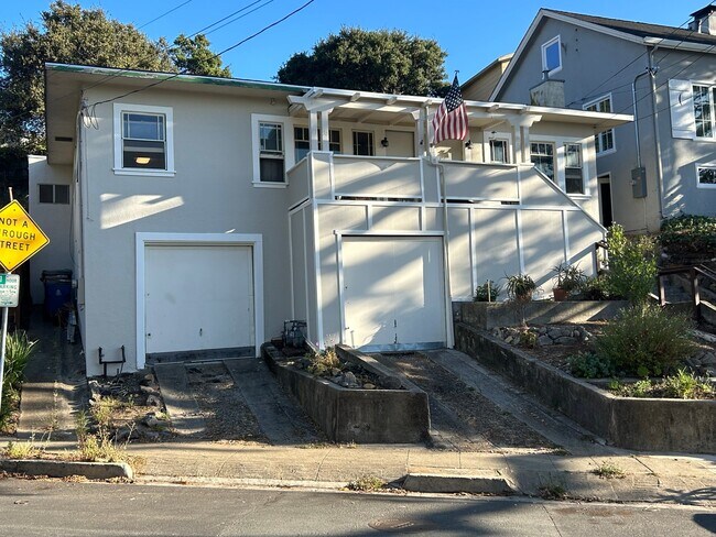 1336 Highland Ave Martinez, CA 94553