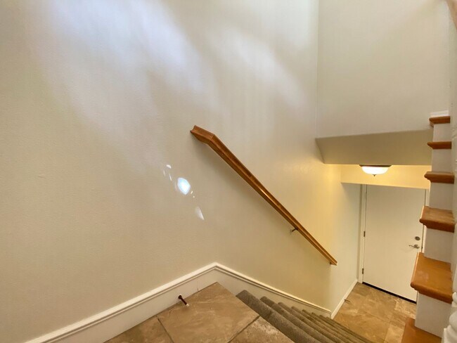 1045 Loretta Ln Carlsbad, CA 92008 photo 4