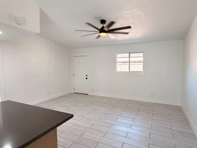 3516 W Grant St Phoenix, AZ 85009 photo 4