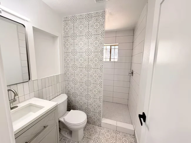 3516 W Grant St Phoenix, AZ 85009 photo 2