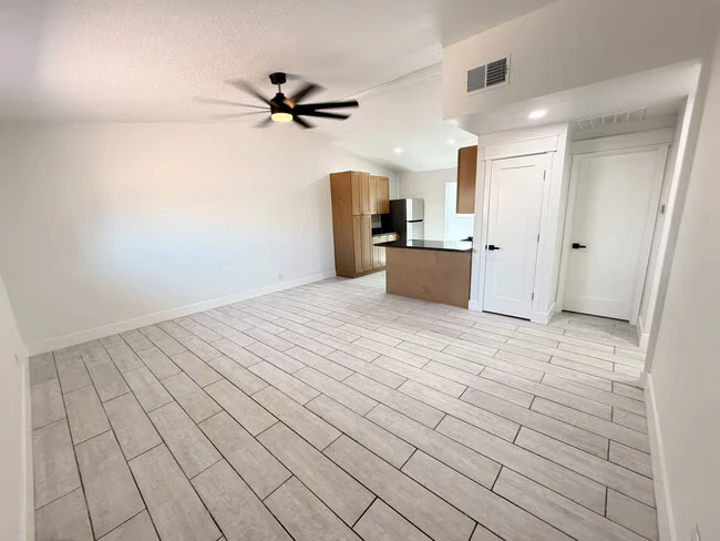 3516 W Grant St Phoenix, AZ 85009 photo 3