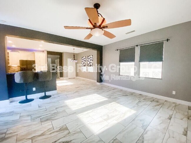 21088 W Maiden Ln Buckeye, AZ 85396 photo 3