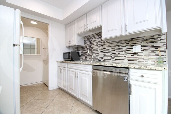 8311 E Indian School Rd Scottsdale, AZ 85251 photo 5