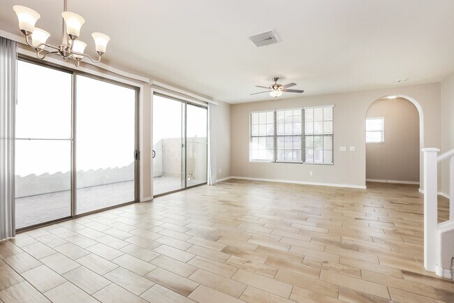 2946 N 72nd St Mesa, AZ 85207 photo 5
