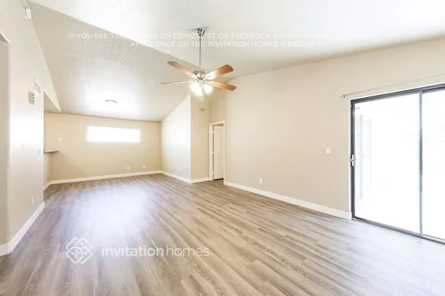 8142 W Mescal St Peoria, AZ 85345 photo 4
