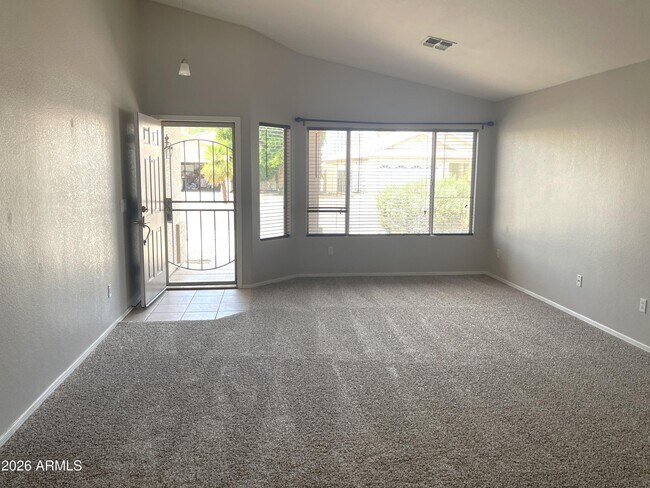 197 W Del Rio St Gilbert, AZ 85233 photo 4