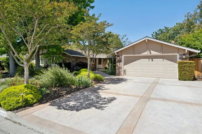 Updated 5bd Saratoga Home | Nearly 10,000 Sf Lot | Quiet Cul-de-sac photo 5