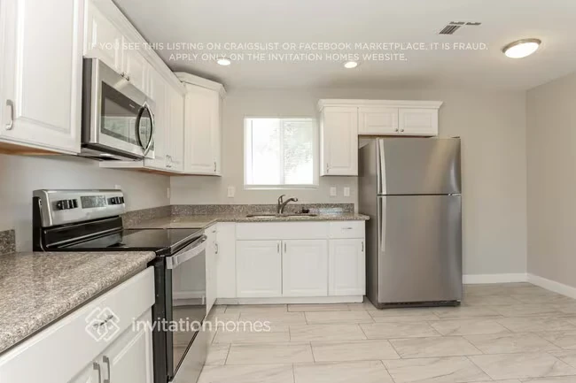 12614 W Del Rio Ln Avondale, AZ 85323 photo 4