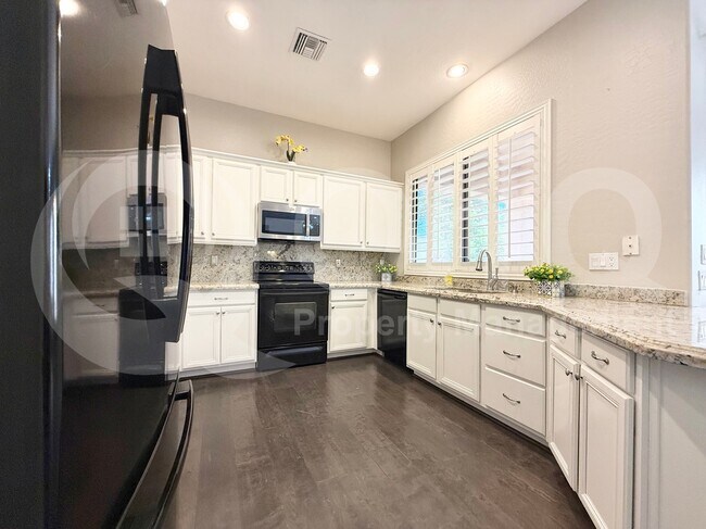 2049 W Periwinkle Way Chandler, AZ 85248 photo 4