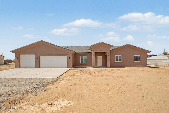 12102 S Airport Rd Buckeye, AZ 85326 photo 2