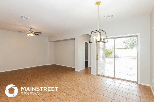 12914 W Rosewood Dr El Mirage, AZ 85335 photo 4