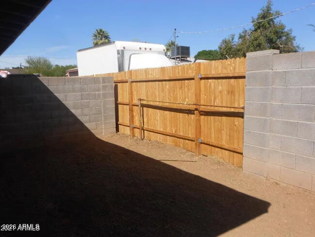 1623 E Pinchot Ave Phoenix, AZ 85016 photo 4
