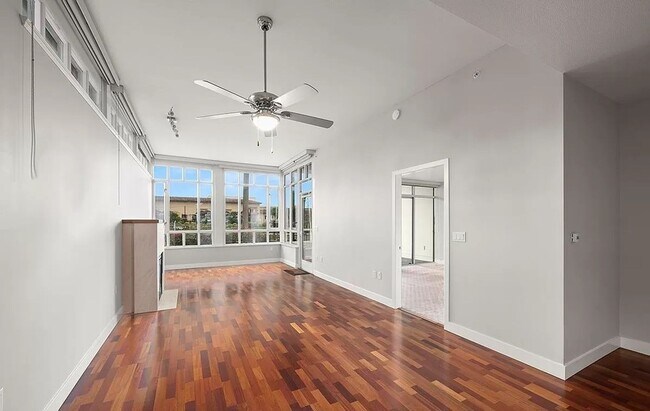 700 W Harbor Dr San Diego, CA 92101 photo 4
