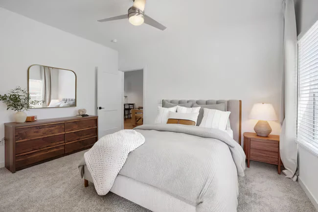 Garrett Uptown Apartments photo 2