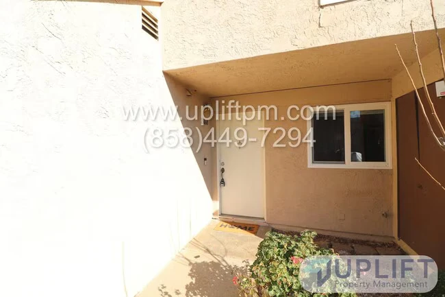 23668 Country Villa Rd Ramona, CA 92065 photo 2