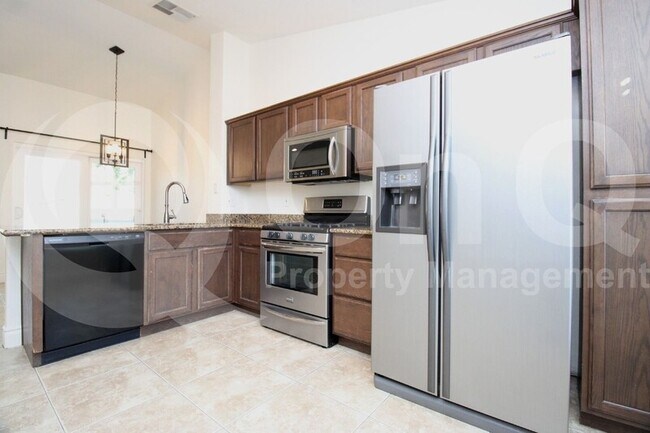 918 W Leah Ln Gilbert, AZ 85233 photo 2