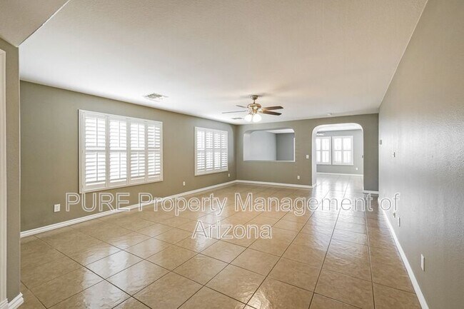 13857 W Ironwood St Surprise, AZ 85374 photo 4