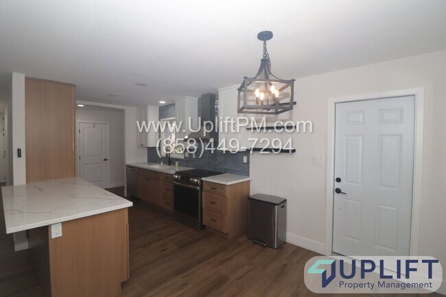 6234 Rose Lake Ave San Diego, CA 92119 photo 3