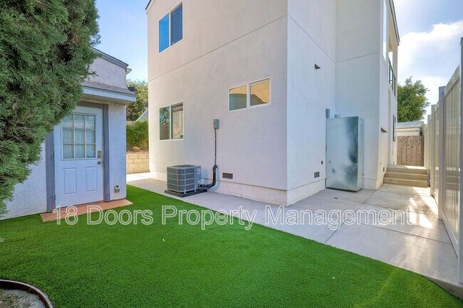 5169 Tipton St San Diego, CA 92115 photo 2