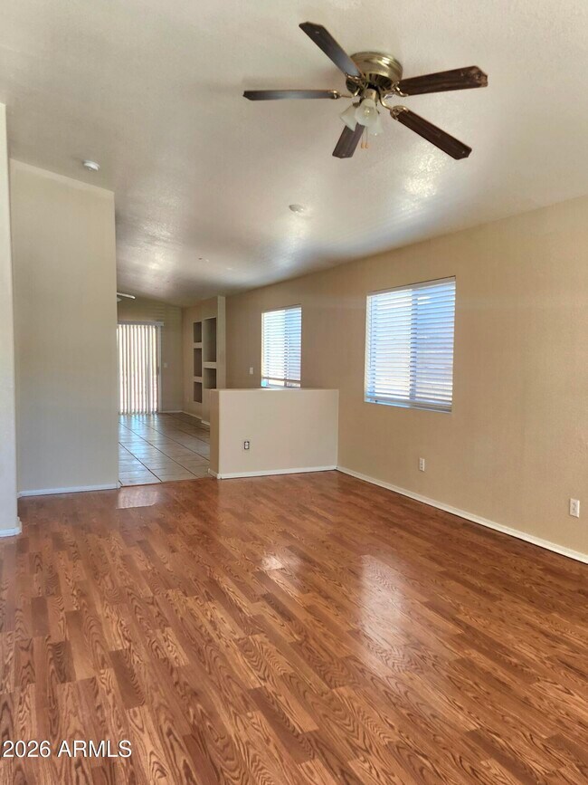 6424 W Saddlehorn Rd Phoenix, AZ 85083 photo 2