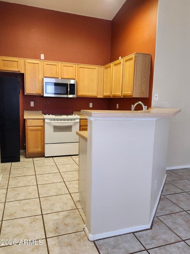 6424 W Saddlehorn Rd Phoenix, AZ 85083 photo 5