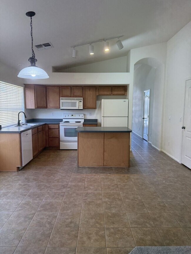 42479 Chambers Dr Maricopa, AZ 85138 photo 5