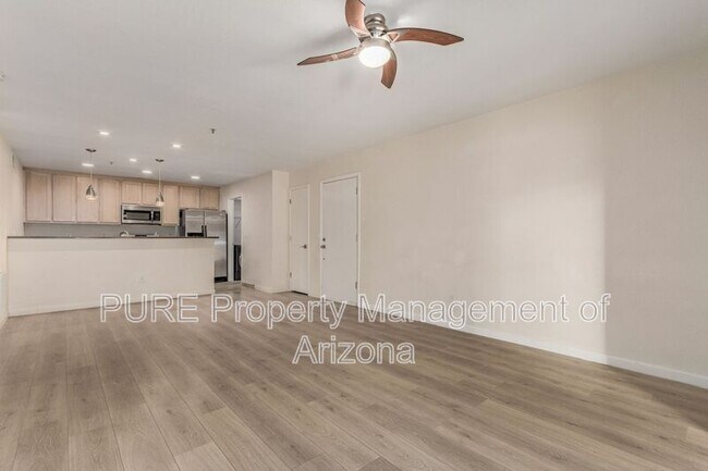4704 E Paradise Village Pkwy N Phoenix, AZ 85032 photo 4