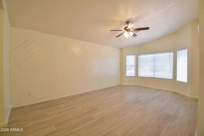 5570 W Becker Ln Glendale, AZ 85304 photo 4
