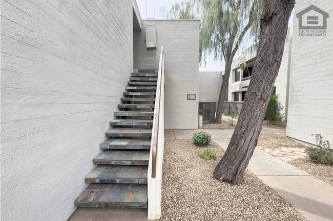 4120 N 78th St Scottsdale, AZ 85251 photo 3