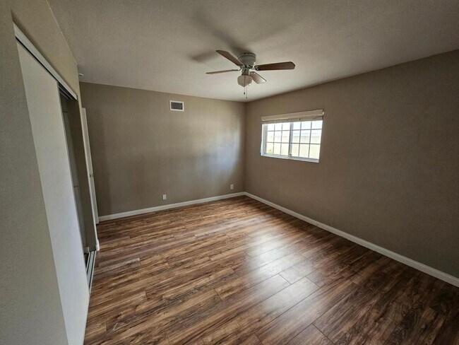 835 Via Juanita San Marcos, CA 92078 photo 3