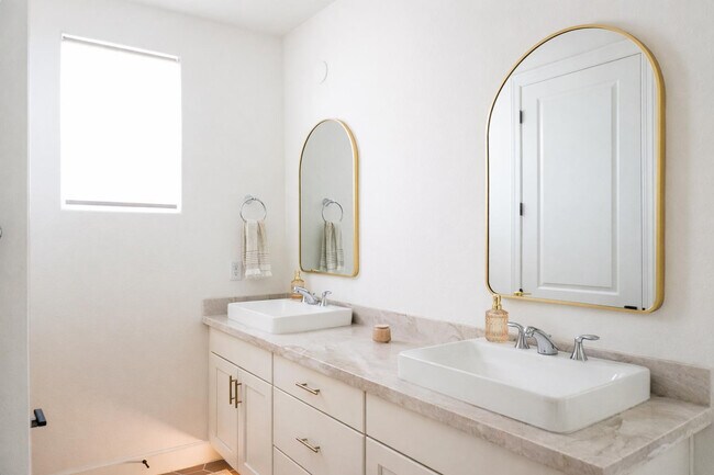 12091 N San Clemente St Surprise, AZ 85388 photo 5