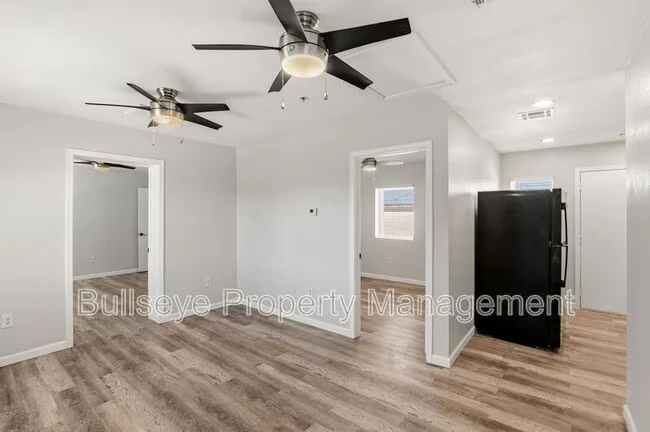 840 E Turney Ave Phoenix, AZ 85014 photo 4