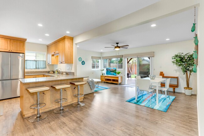 1246 Thermal Ave San Diego, CA 92154 photo 2