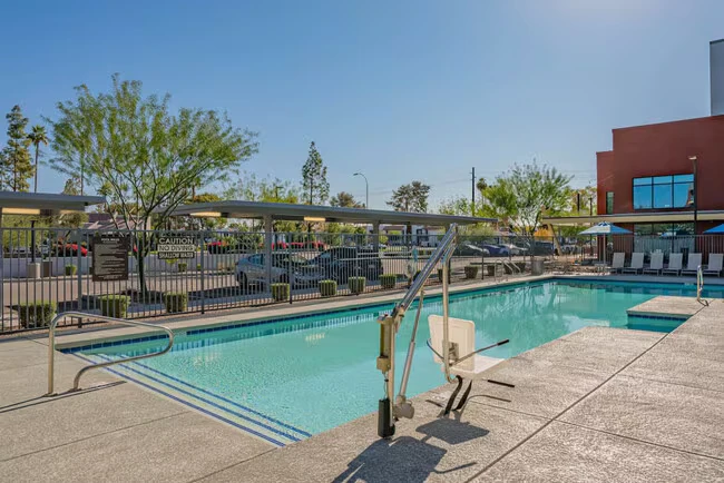 2044 S Willow Creek Apartment Tempe, AZ 85282 photo 2