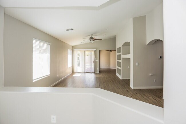 7223 W Winslow Ave Phoenix, AZ 85043 photo 4