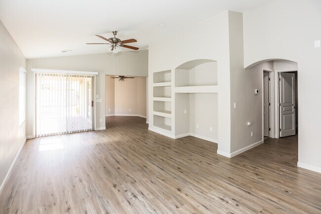 7223 W Winslow Ave Phoenix, AZ 85043 photo 3